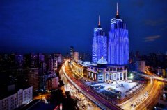 以人道式的身心体验为结构底子