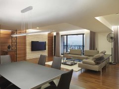 <strong>以正在客堂中采用</strong>